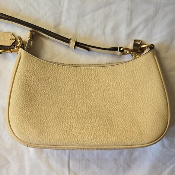 Coach Cream and Gold Shoulder Bag with Structured Design - Picture 2 of 8